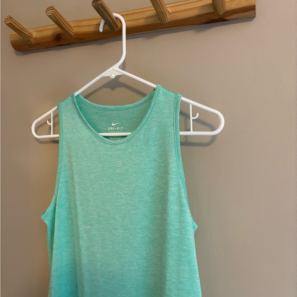 Women’s Green Nike Tank Top - Picture 2 of 4
